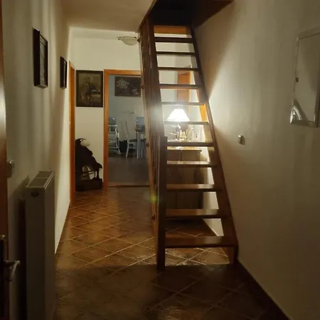 U špičáku *